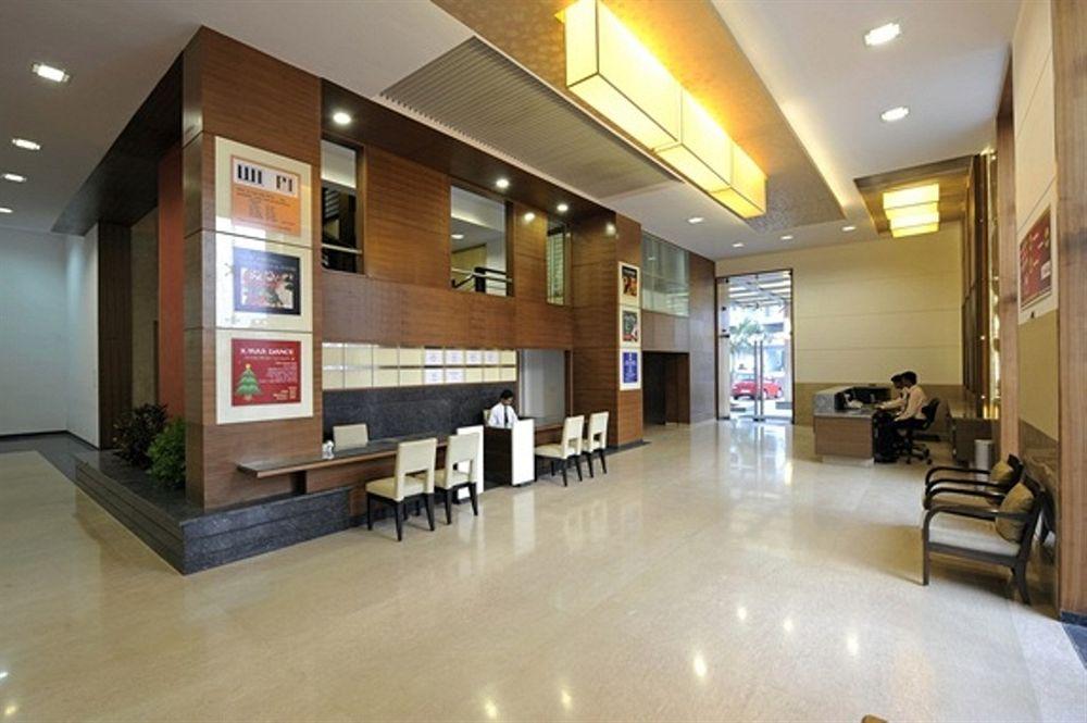 Mira-Bhayandar Gcc Hotel And Club מראה פנימי תמונה