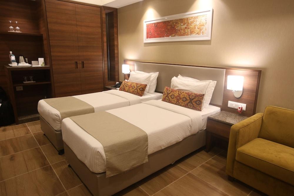 Mira-Bhayandar Gcc Hotel And Club מראה חיצוני תמונה