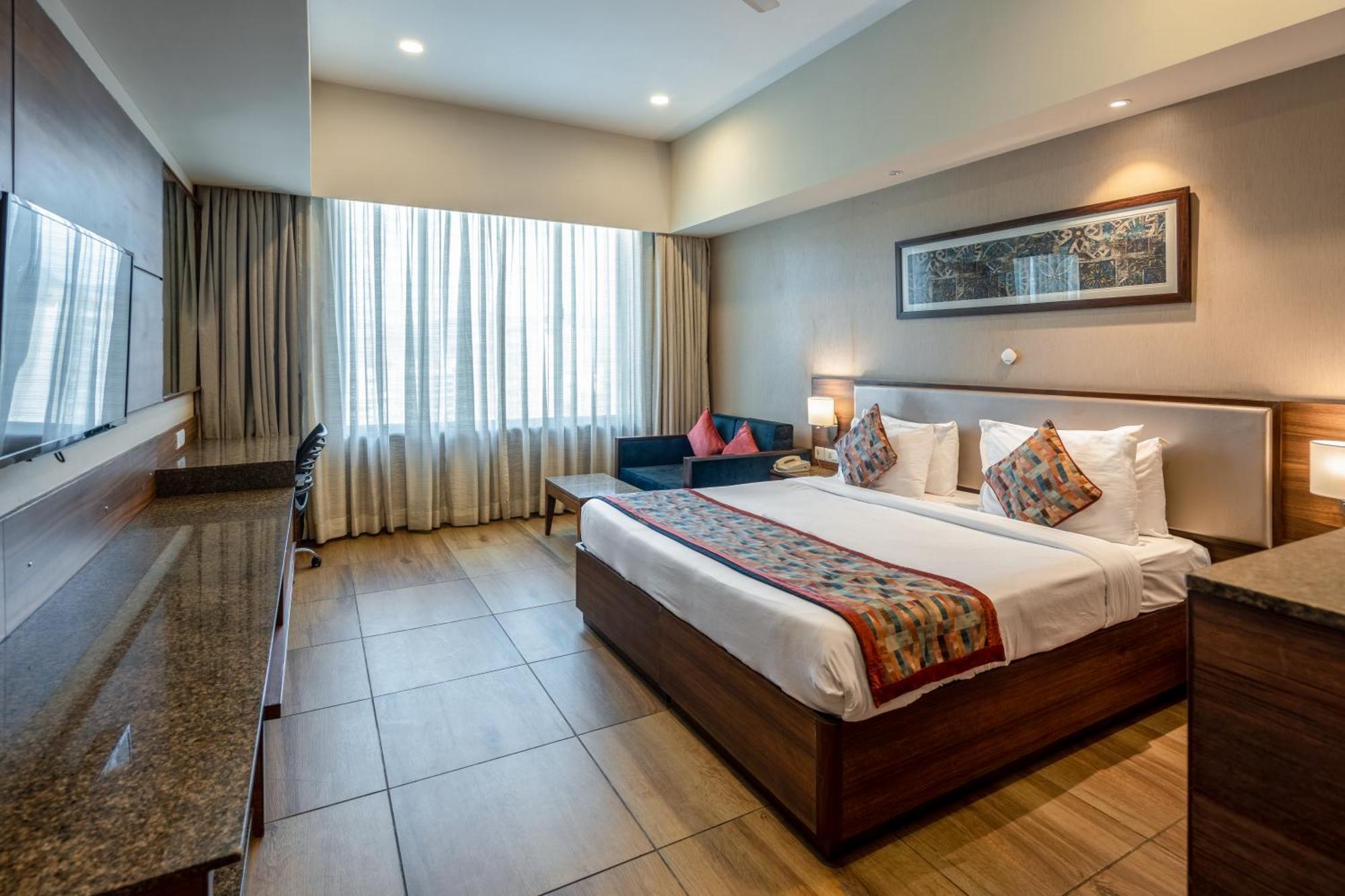 Mira-Bhayandar Gcc Hotel And Club מראה חיצוני תמונה