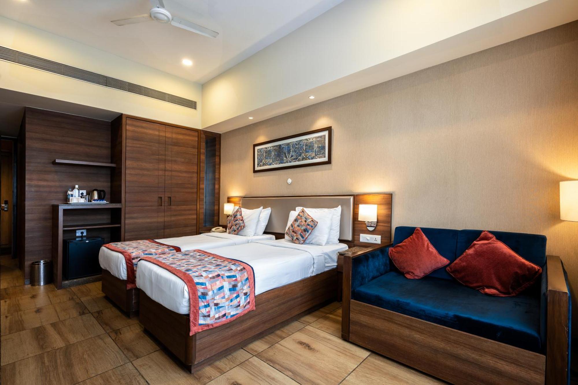Mira-Bhayandar Gcc Hotel And Club מראה חיצוני תמונה