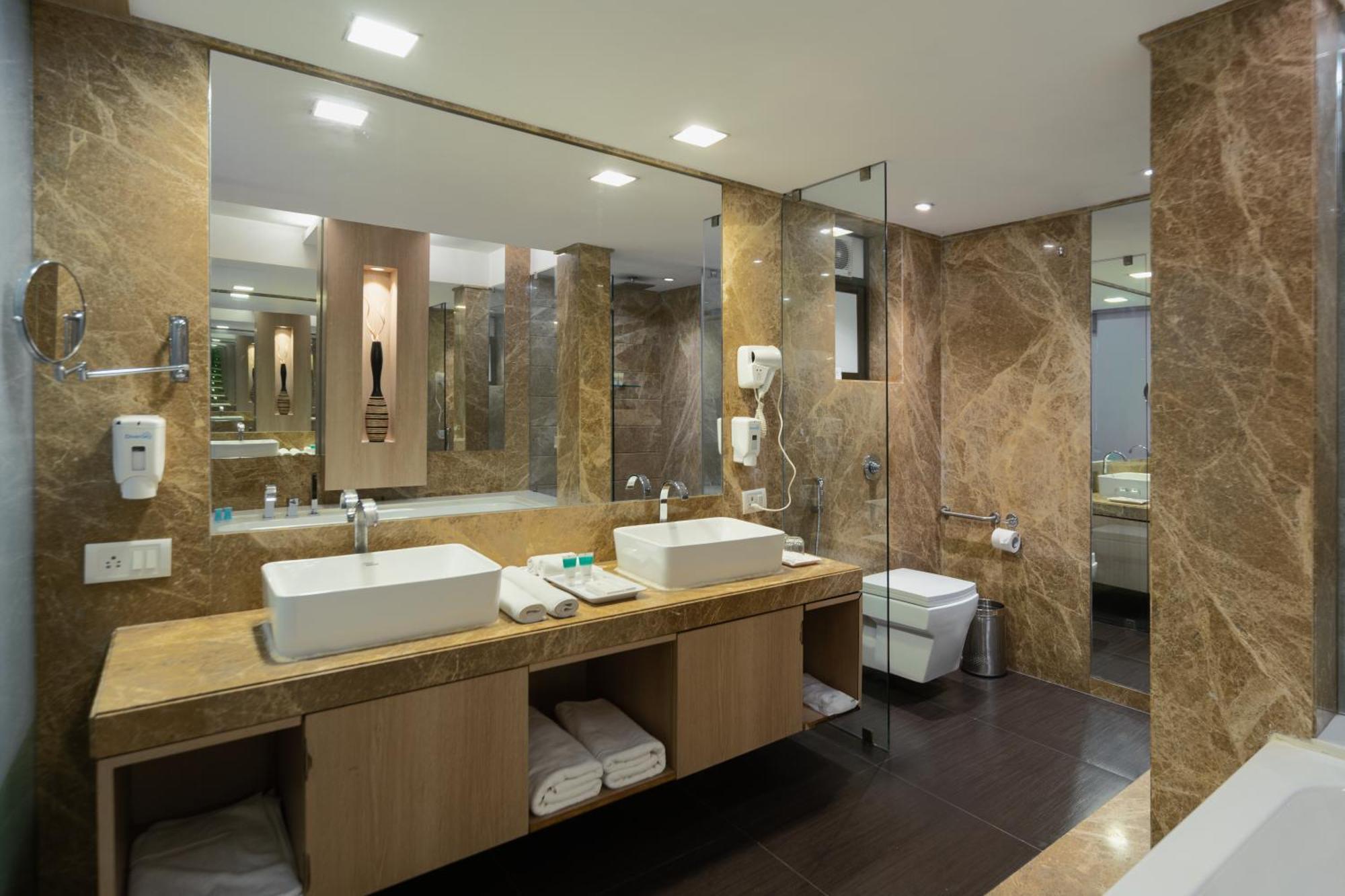 Mira-Bhayandar Gcc Hotel And Club מראה חיצוני תמונה