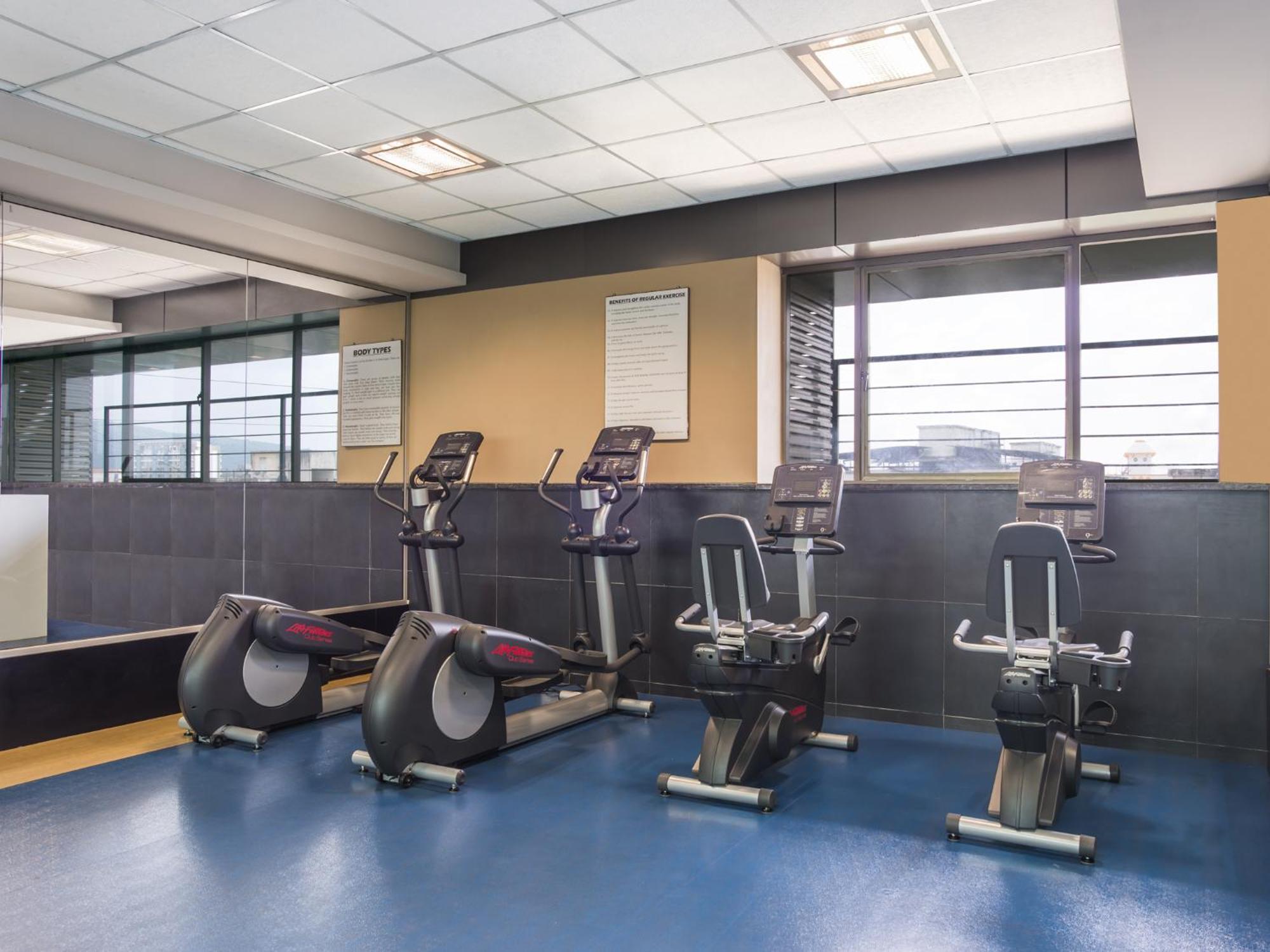 Mira-Bhayandar Gcc Hotel And Club מראה חיצוני תמונה