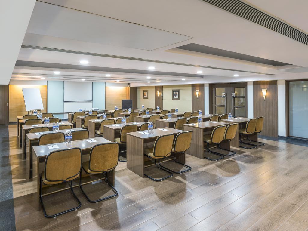 Mira-Bhayandar Gcc Hotel And Club מראה חיצוני תמונה