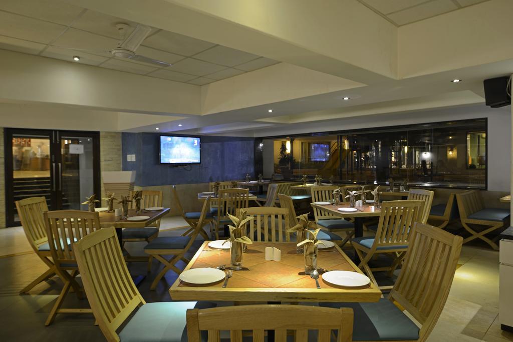 Mira-Bhayandar Gcc Hotel And Club מראה חיצוני תמונה