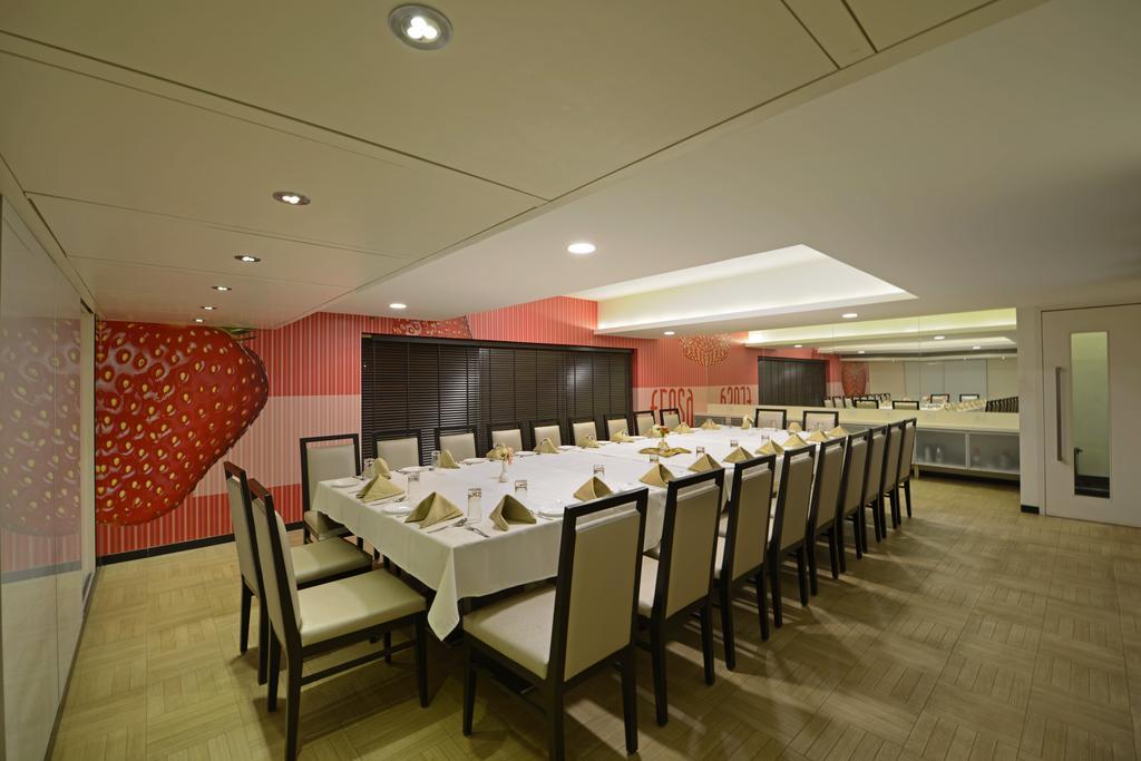Mira-Bhayandar Gcc Hotel And Club מראה חיצוני תמונה